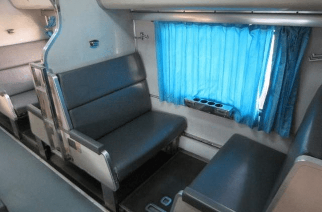 泰国的火车卧铺都能这么好的保护每个乘客的隐私