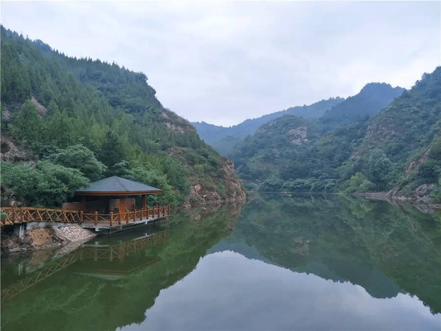 休闲自驾密云仙居谷,看欧式小屋,行山间小道