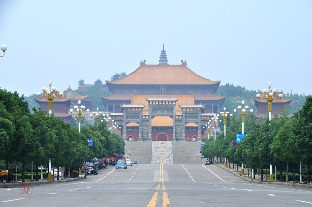 平顶山是观音菩萨的故乡,是观音文化的发祥地.