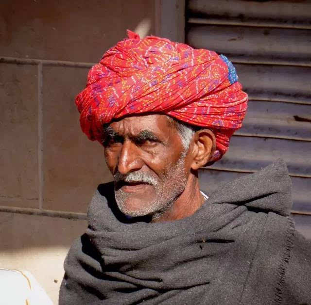 印度男人的彩色头巾,既酷又有劲!