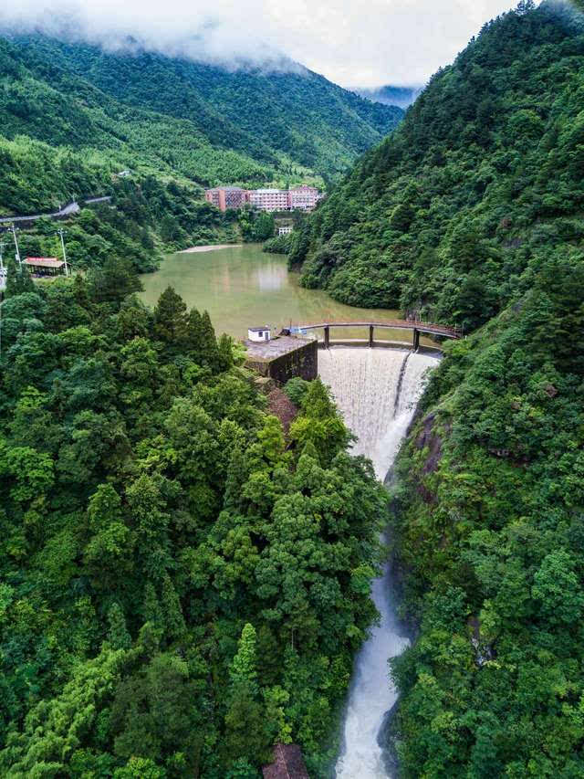 西游村在杭州临安天目山镇西北部的天目山国家级自然保护区,天目山