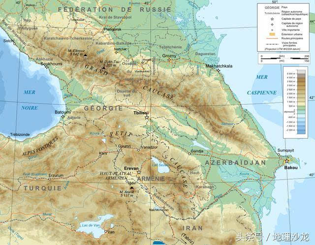 车臣共和国占据的地理位置具有重要的战略意义,它不仅连接着俄罗斯同