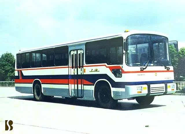 1989年上海客车厂生产的sk-160h团体客车.