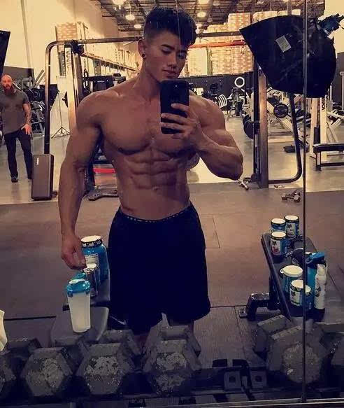 steven cao 身高178cm 体重85kg ▼ cao是越南和法国混血 做为一名