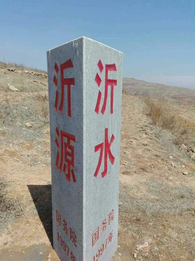 张卫东家住沂水县诸葛镇下古村村,母亲今年70多岁了,身体常年有病