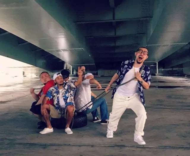 中国不仅有嘻哈,更有最潮rapper穿搭!