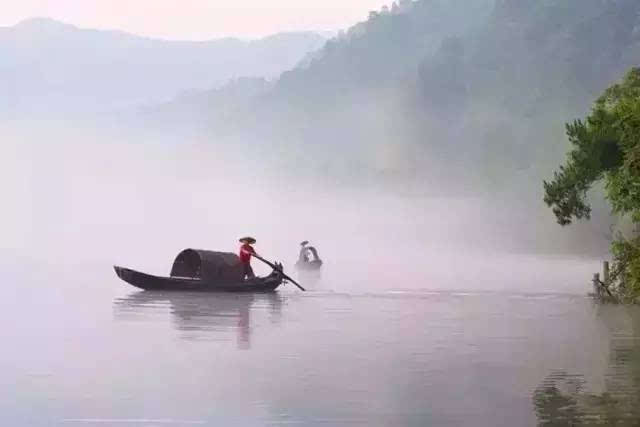 乐观豁达的人,能把平凡的生活变得富有情趣,能把苦难的日子变得甜美