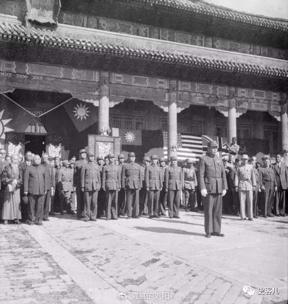 1945年10月10日,日军华北方面军向中国统辖华北地区的第十一战区投降