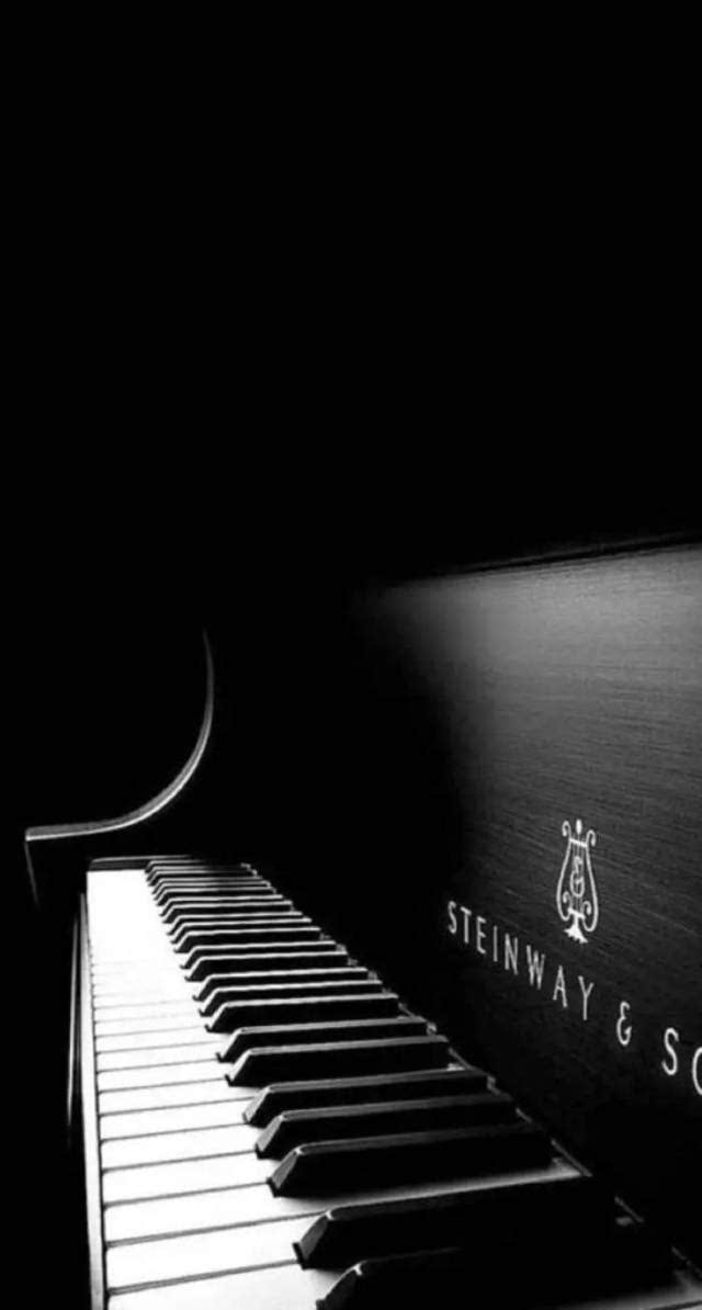 钢琴壁纸:有你的时光下雨也美好