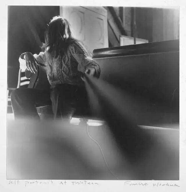 弗兰西斯卡·伍德曼 francesca woodman self-portrait at