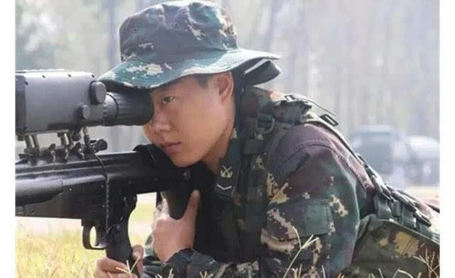 女特种兵到底有多牛?看看这三位"火凤凰"你就明白了