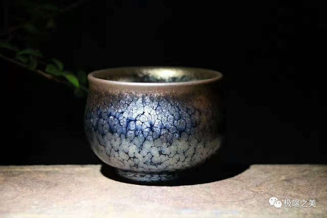 不可多得的茶盏神器. 精品,蓝莲花,赖远华老师的作品.