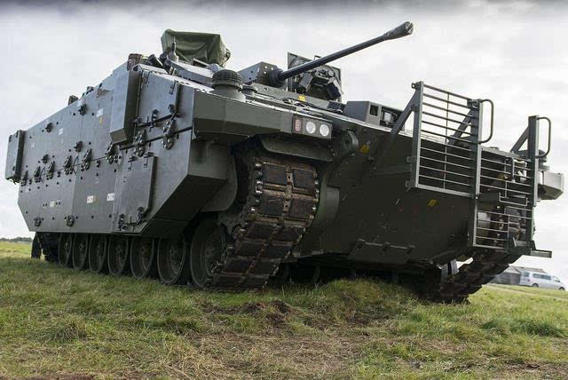 世界最先进重型装甲车性能堪比坦克 英国挑战者2型坦克终被挑战