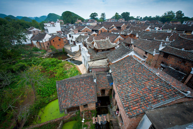 富川福溪村景区属历史文化类人文风景旅游区,是一个历史悠久的文化