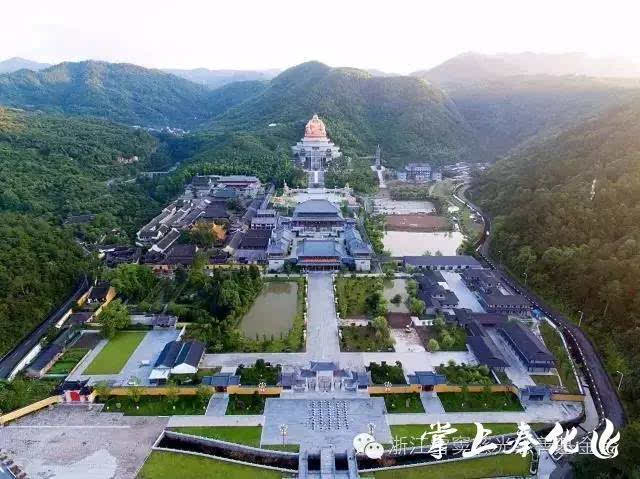 为你直播雪窦寺百人七日禅修!一起静下来寻找内心的净土!