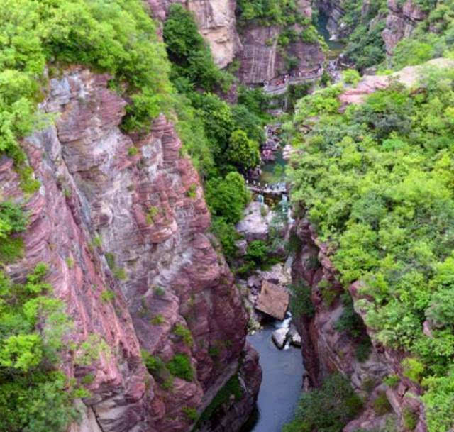 河南云台山5a景区红石峡谷看34亿年的沧海桑田