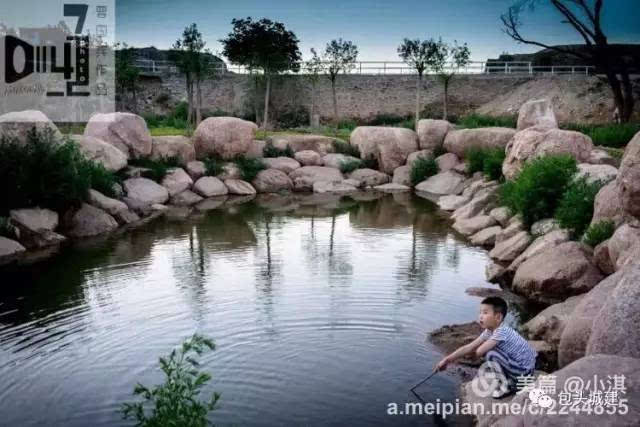 从大水卜洞地质公园拾阶而下,河槽的景观让人心醉,美景就在身边.