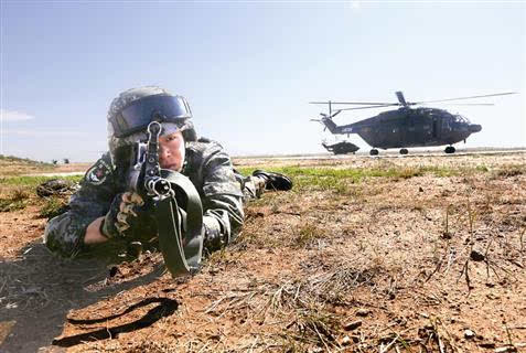 神兵天降 空中突击梯队最帅