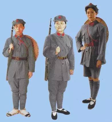 红军学校校长兼政委刘伯承看到来自不同部队的学员身着各种样式的服装