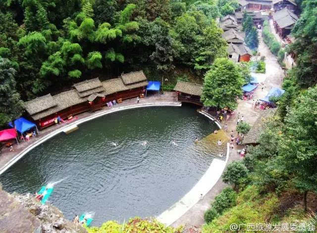 自驾路线:柳州市→融水县城→往四荣方向→龙女沟景区.