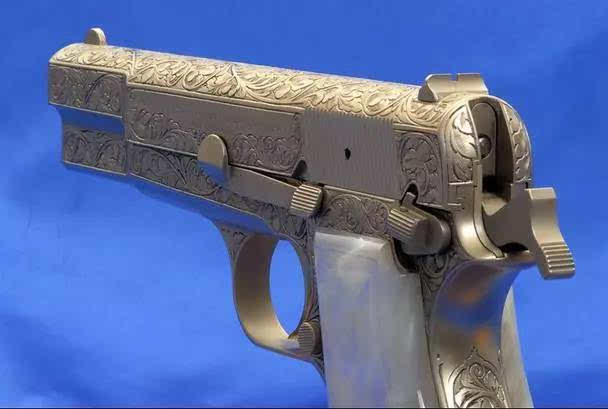 勃朗宁m1935全雕刻型礼品手枪!