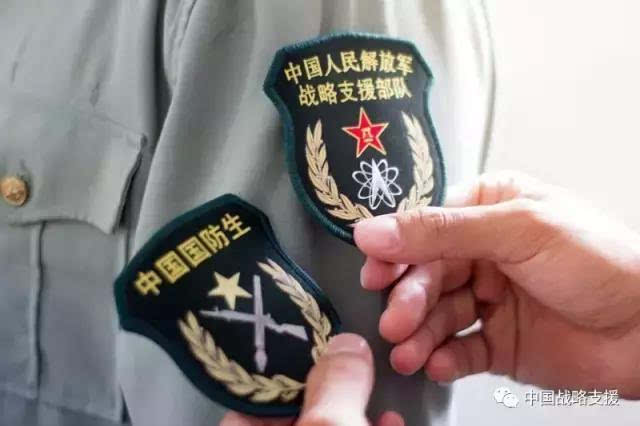 这些与军徽的故事,你可曾经历过?