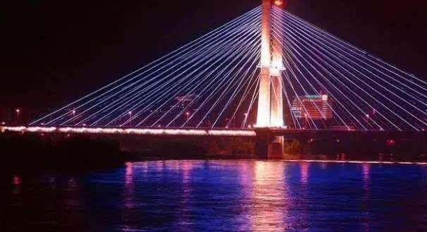 潮白河大桥是这样子的!