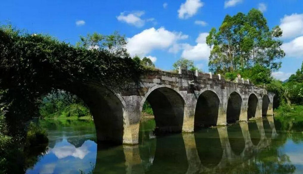 《古蓬周安七孔古桥—永吉桥》