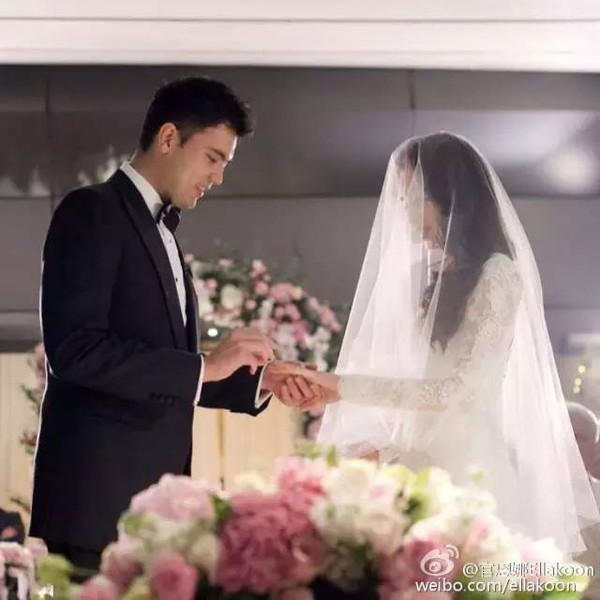 2015年1月,官恩娜与医生男友系香港结婚,婚礼唔高调,但两人非常甜蜜.