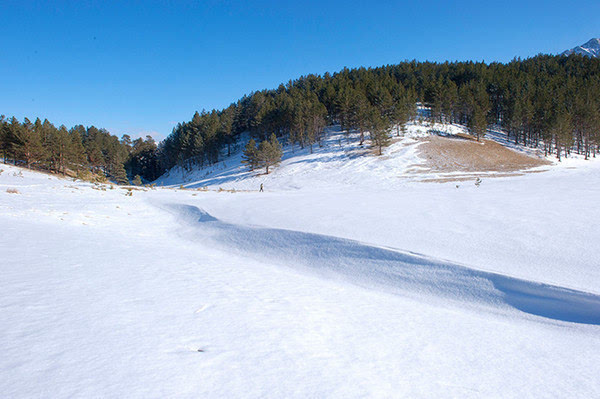 深藏在俄罗斯北高加索山脉中的冰雪奇景