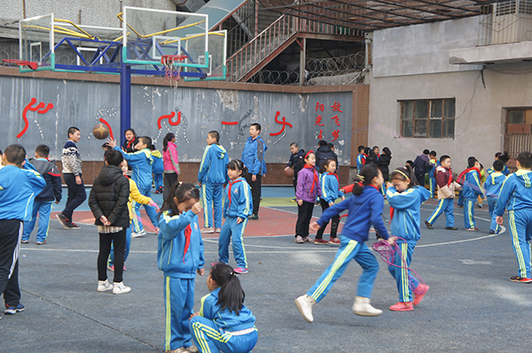 小飞虎训练营天山区小学生篮球比赛备战中.