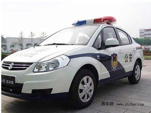 日系suv当警车因为自主太烂