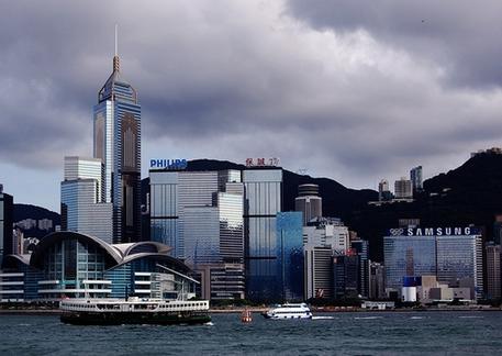 香港重启买房投资移民,房价已经开始降火