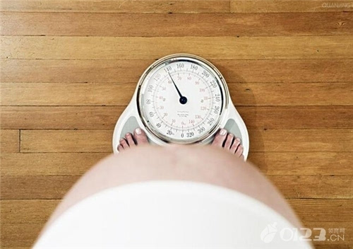 孕妇超重胎儿易缺氧 孕期如何控制体重