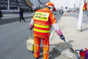 环卫工人口号_环卫工着标语马甲 老式文明宣传标语市民难接受