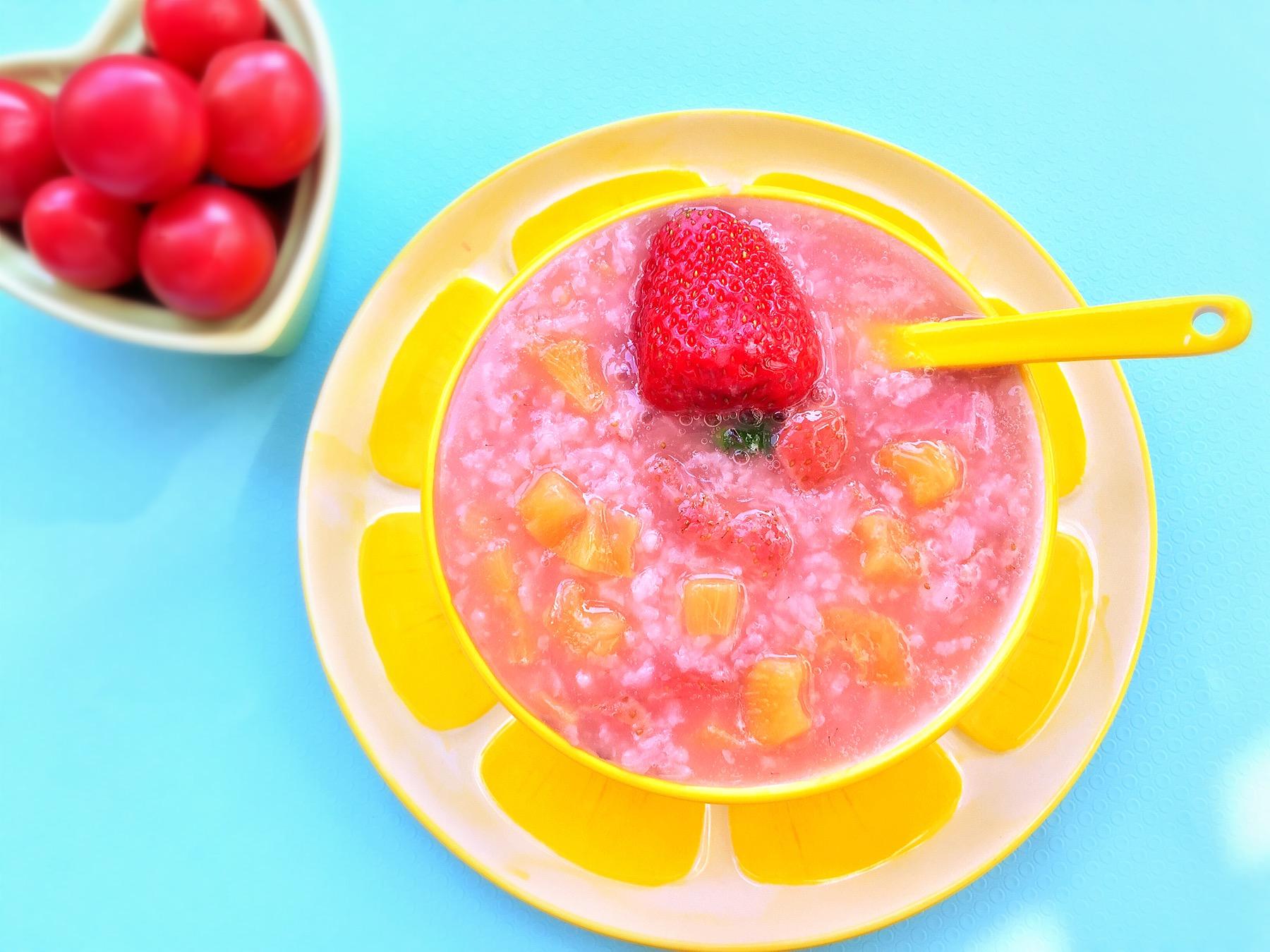 【懒人厨房】菠萝草莓粥