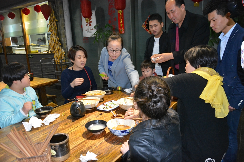 西工大毕业生陶俐孜回乡种猕猴桃莲花飞儿