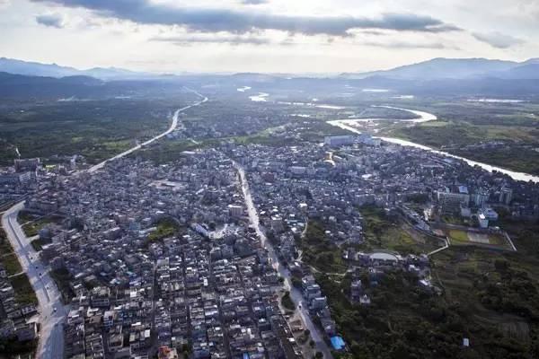 高州石板镇gdp排名_高州市石板镇高山垌卫星地图(2)