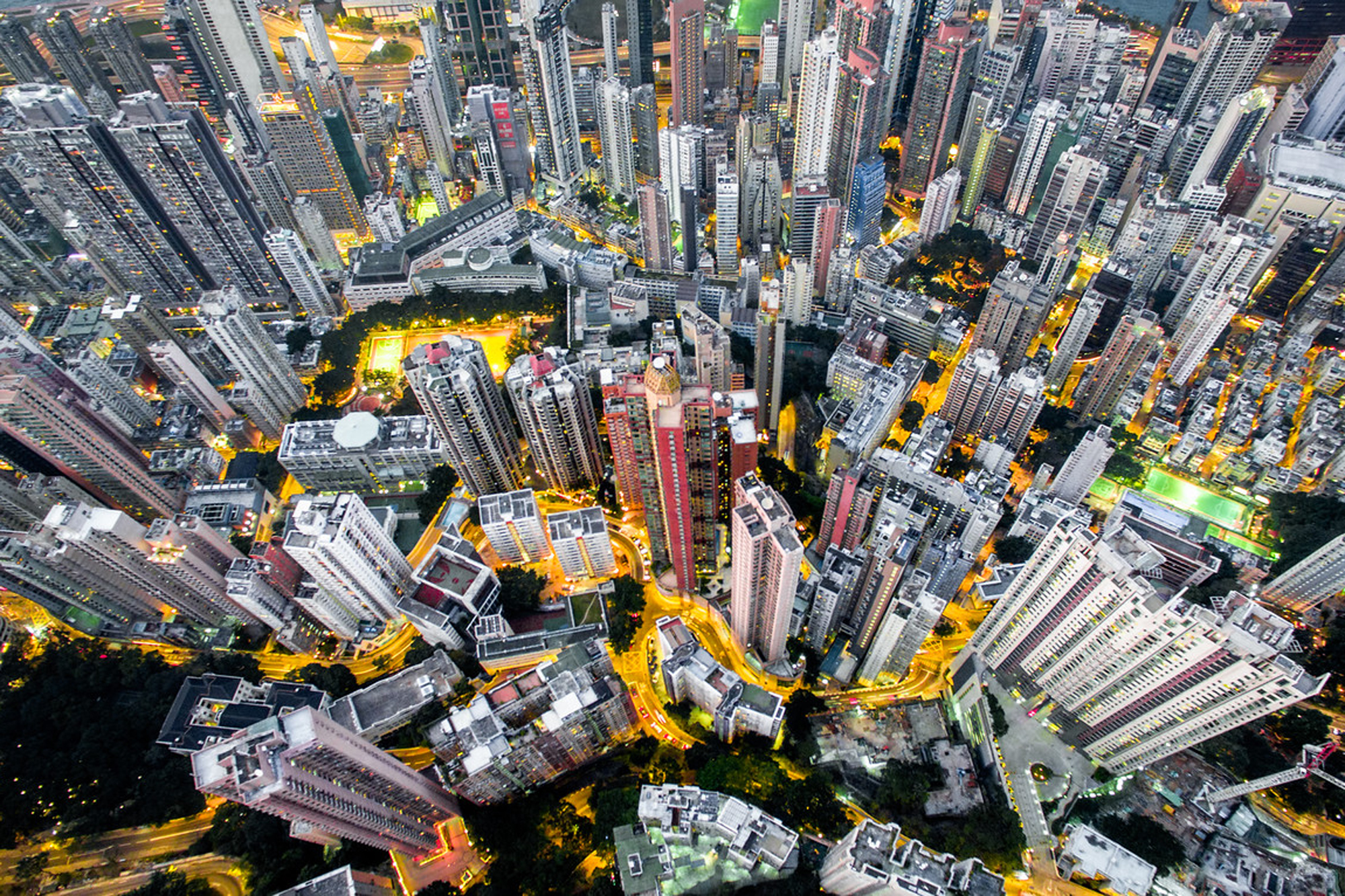 香港的人口和面积_香港和深圳面积(2)