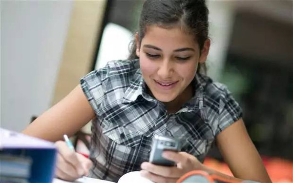 家长必读：用手机上课，将成为未来最好的学习方式？！