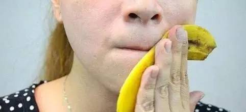 【美食】十堰一女子每天吃香蕉皮,坚持一个月