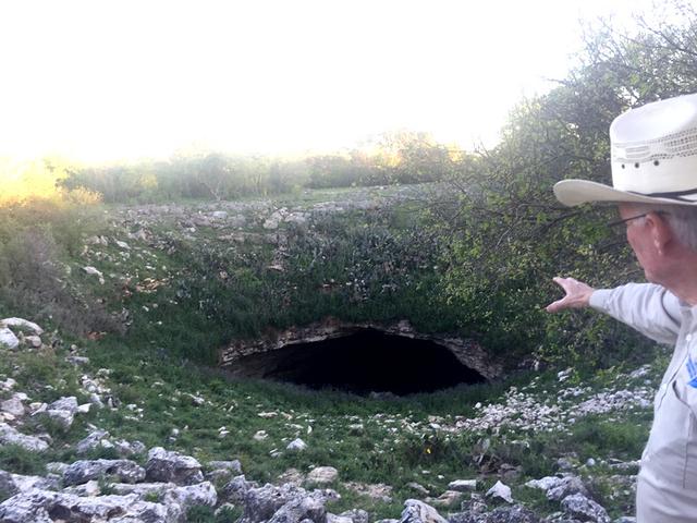 世界上最大的蝙蝠洞穴:布兰肯洞穴 - 微信公众