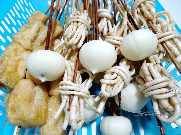 苦笋,乐山特产,也是乐山麻辣烫的独门食材,成都串串香木有.