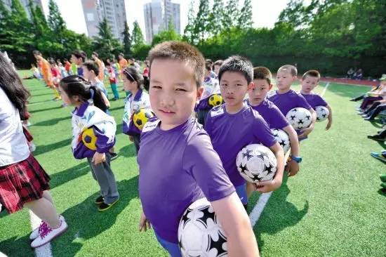 【今日头条】未来5年中国足球如何发展?《方