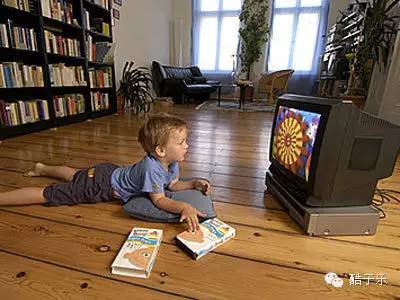 家长们如何正确指导孩子看电视