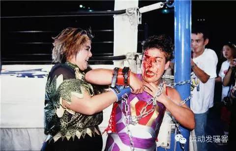 探秘日本女子摔跤，另类女优演绎暴力性感