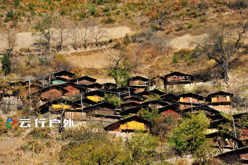 隐匿在云南大山深处的傈僳古村落维西县同乐村