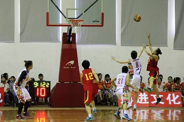 西渚镇举办国家青年女篮与江苏女篮对抗赛