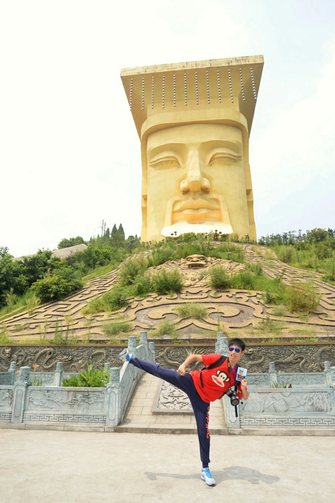 重庆旅游哪里好耍,丰都鬼城的鬼国神宫很有意思