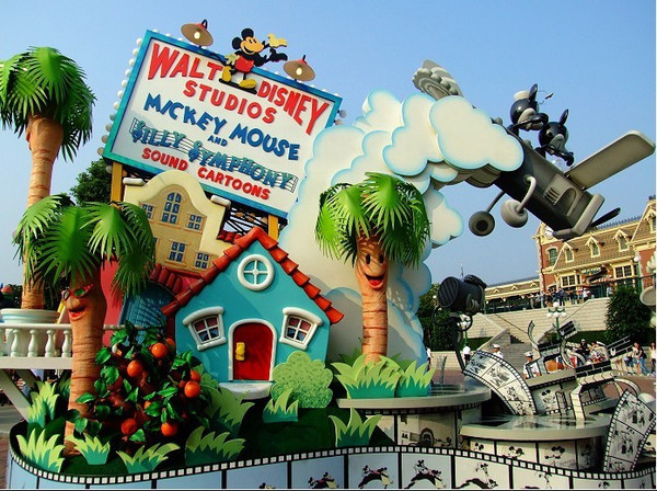 因内地游客锐减,香港迪士尼不得不大规模裁员